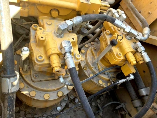 Caterpillar 374D 