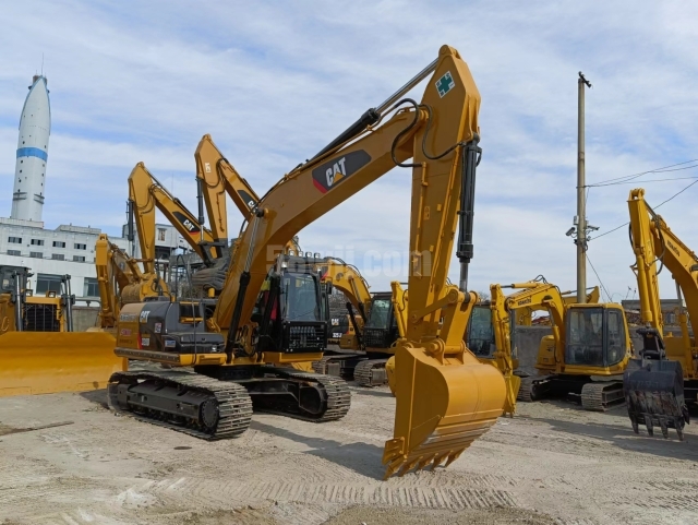 Caterpillar 320D2 