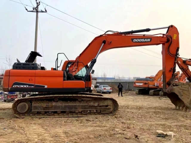 Doosan DX300LC-9C 