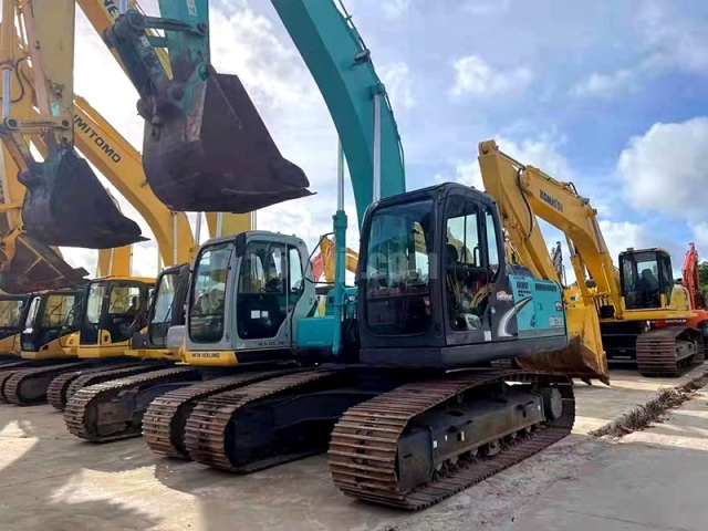 Kobelco SK200-8 