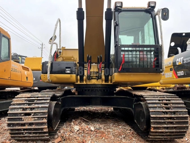 Caterpillar 320D 