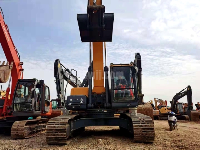 Hyundai R275VS