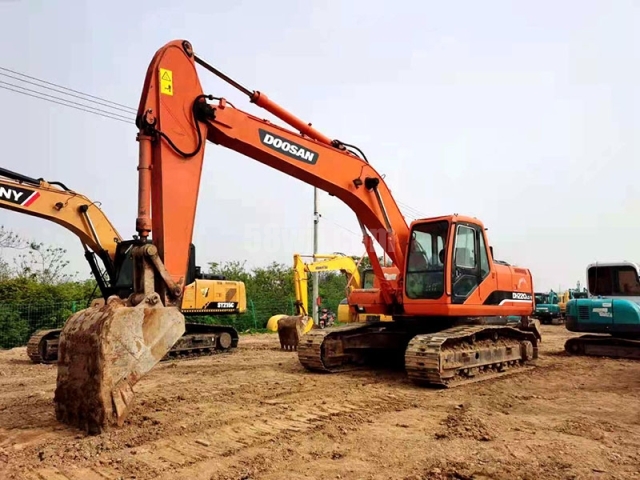 Doosan DH220-7