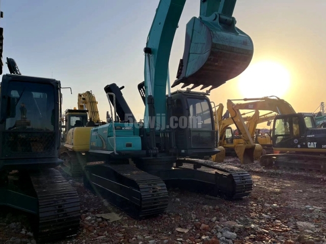 Kobelco SK260 