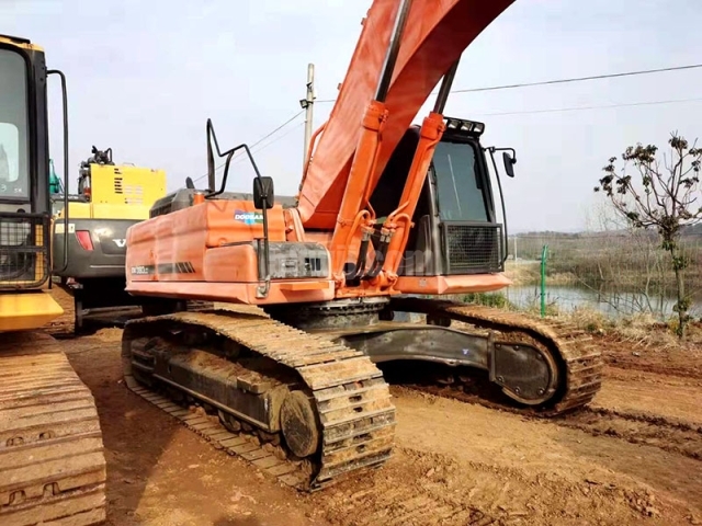 Doosan DX380