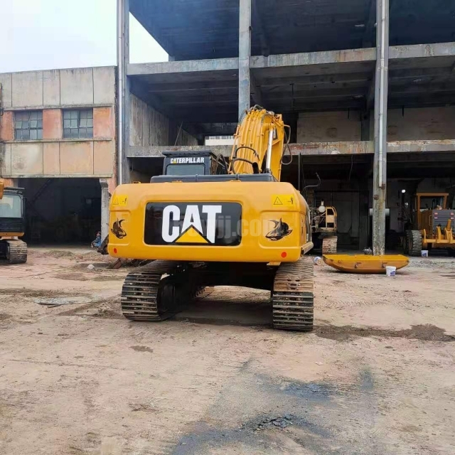 Caterpillar 325D2 