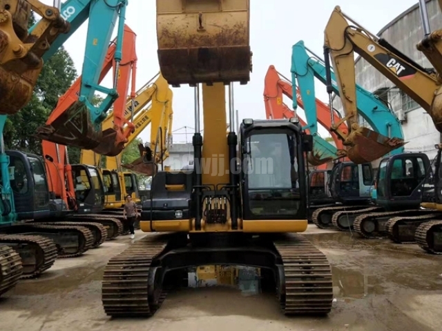 Caterpillar 323D 