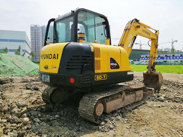 Hyundai R60-7 