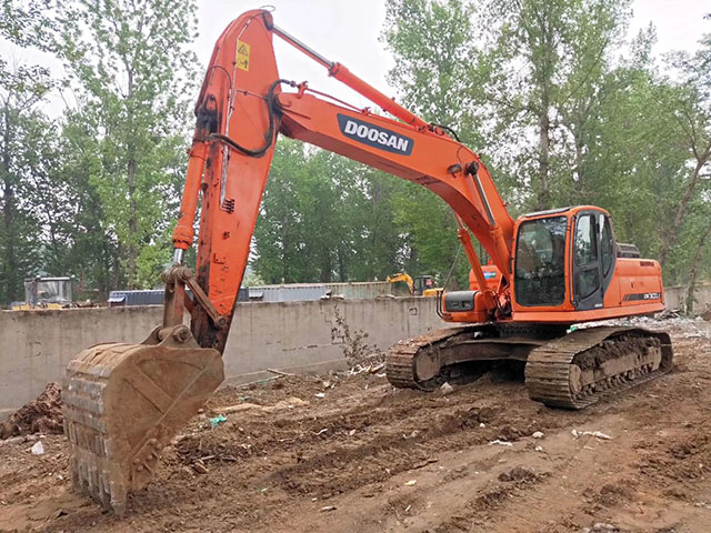 Doosan DX260