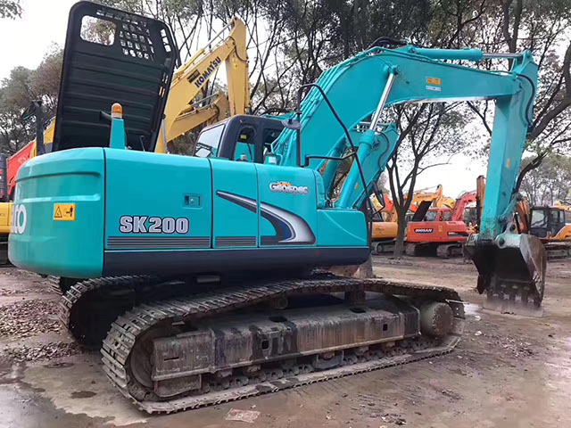 Kobelco SK200-8 