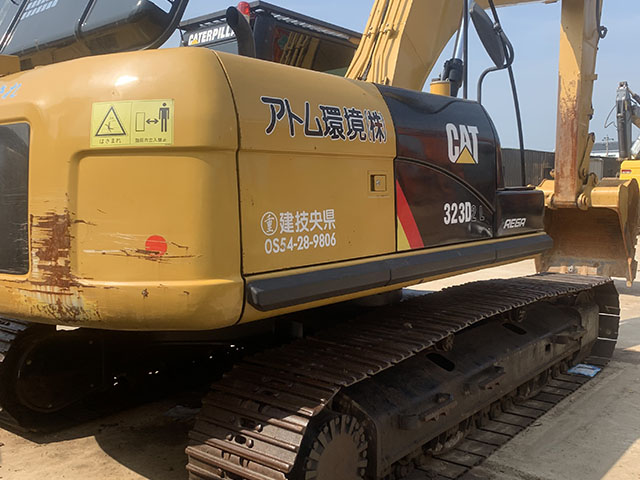 Caterpillar 323D 