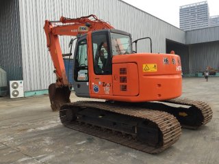 Hitachi ZX135 