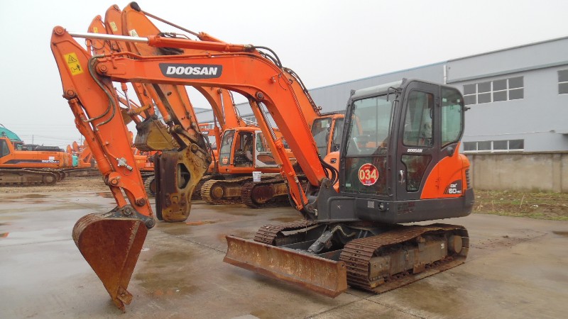 Doosan DX60 