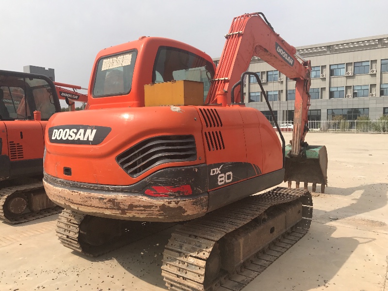 Doosan DX80 