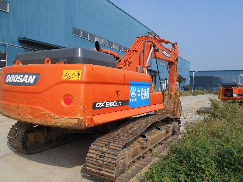 Doosan DX260 