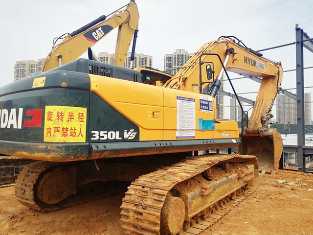 Hyundai R350LVS 