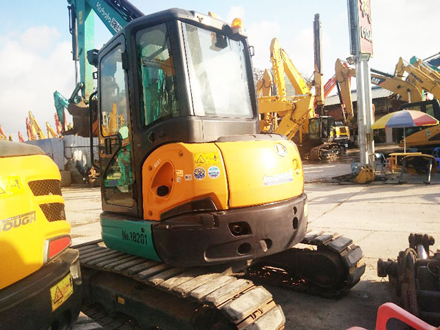 Kubota U40 